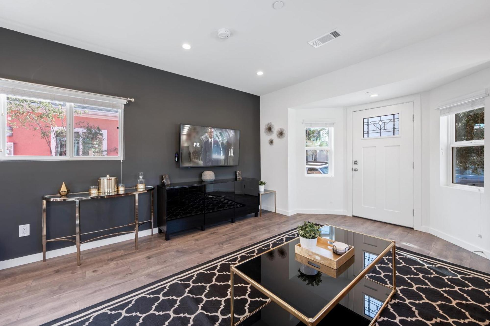 Art Deco By Avantstay 1920S Remodeled Bungalow Open Layout Courtyard Los Angeles Exterior foto